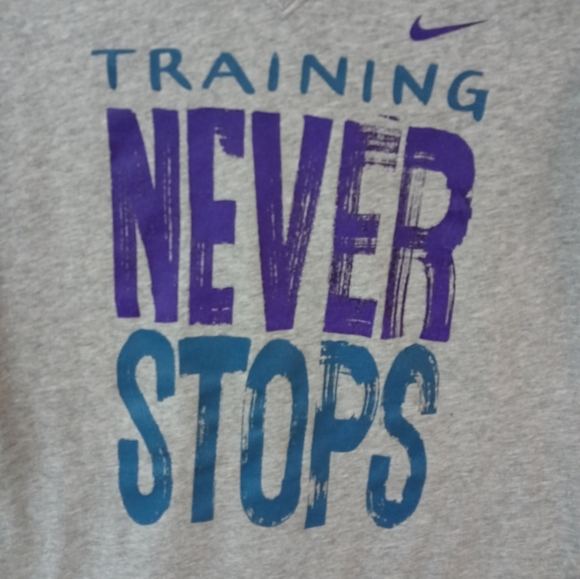Women's Dri-Fit Nike Tee - Picture 2 of 4